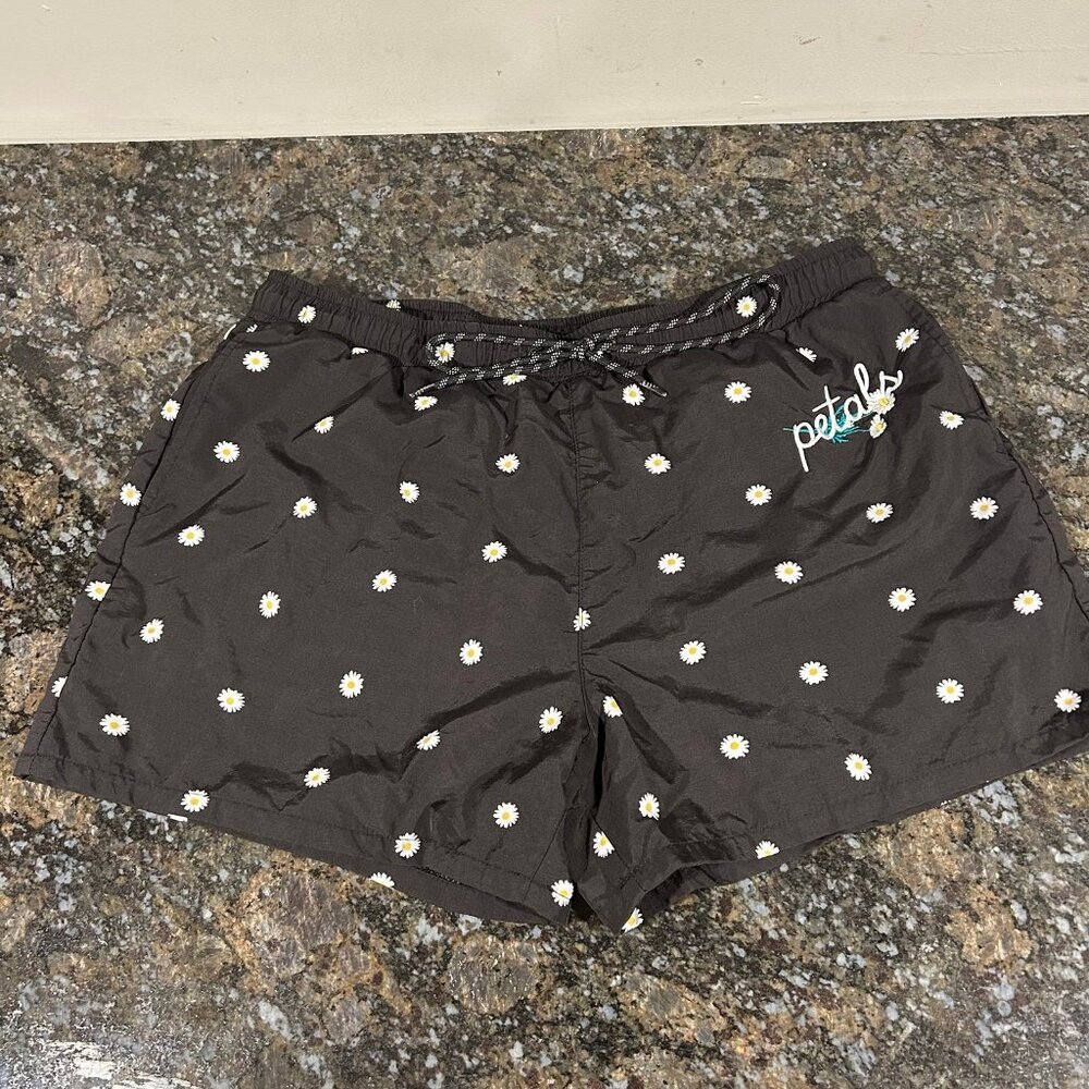 PETALS by Petals and Peacocks Black Daisy Drawstring Shorts Black